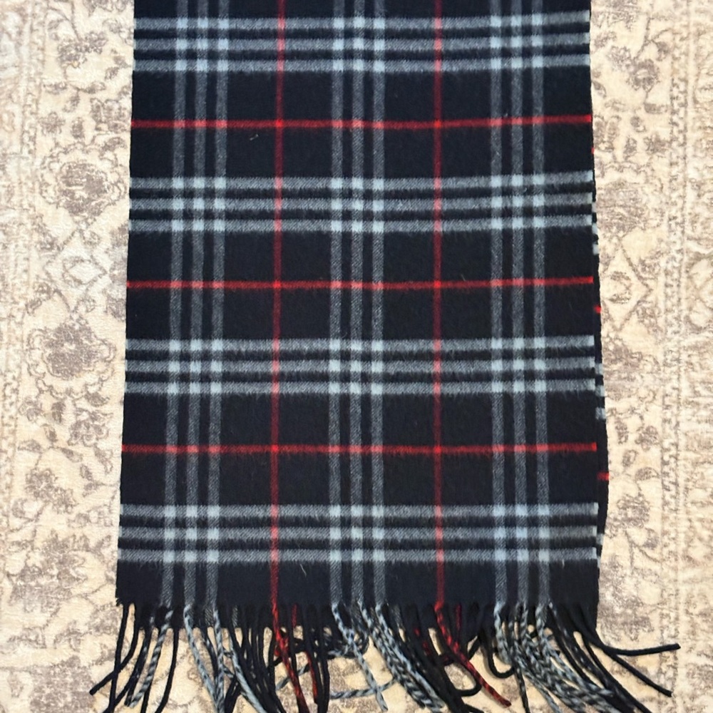 Burberry Dark Blue Lamb’s Wool Plaid Scarf - Picture 6 of 7